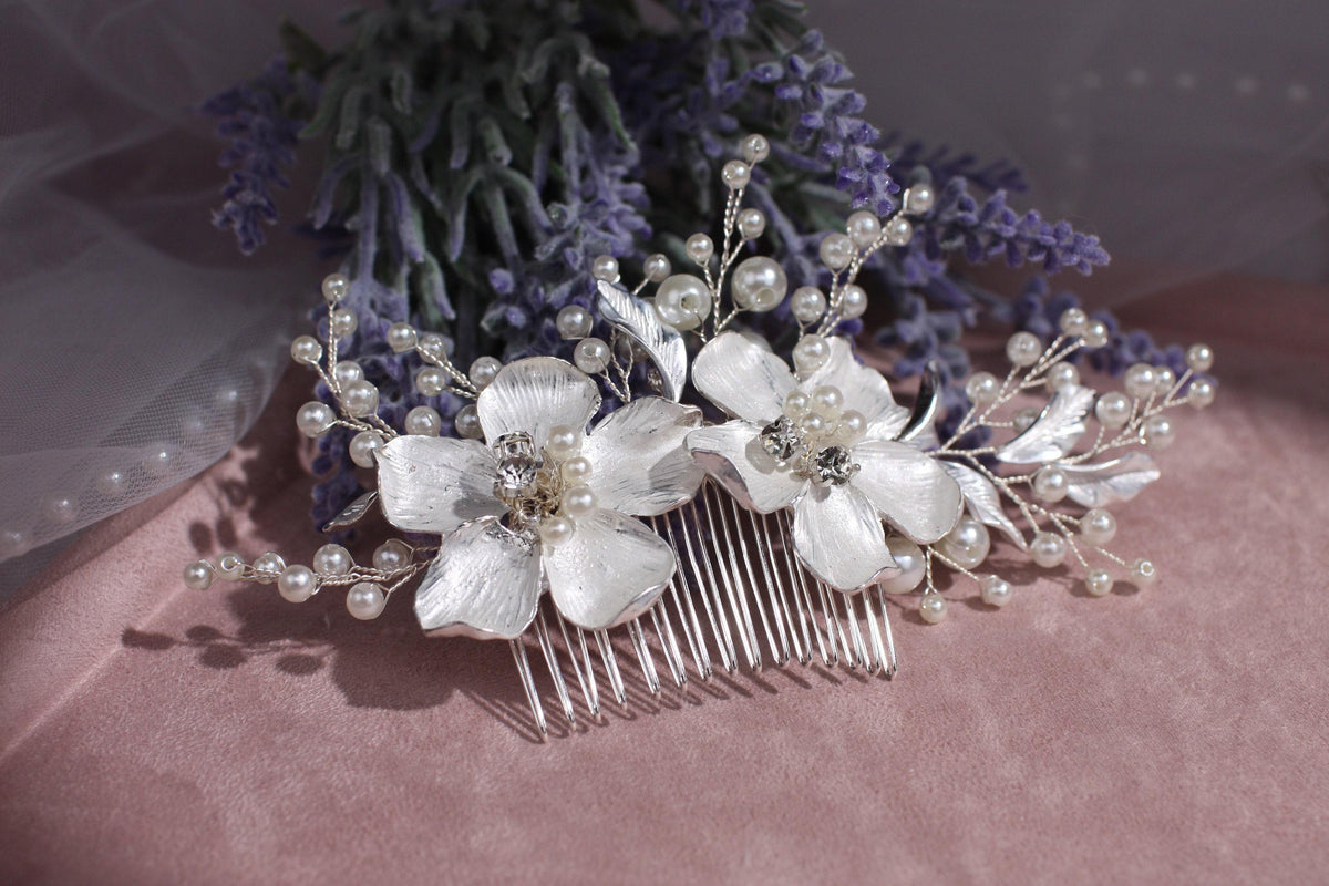 Pearl Flower Wedding Hair Comb, Silver Bridal Hair Piece, 6 Inch