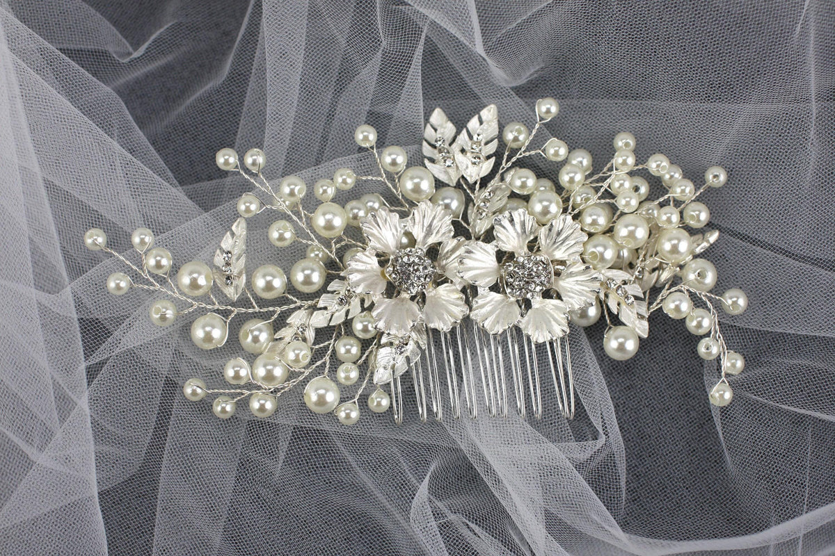 Pearl Flower Wedding Hair Comb, Silver Bridal Hairpiece, 6 Inch