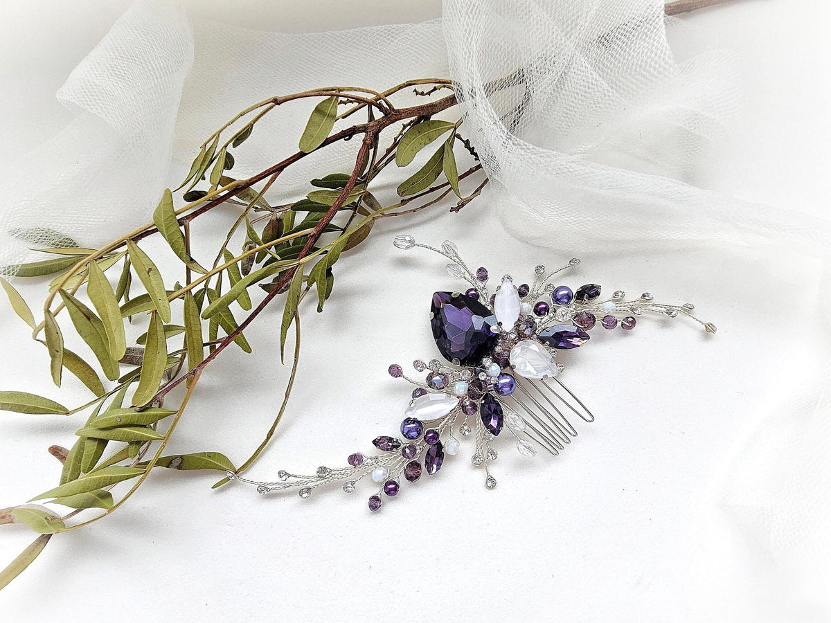 a close up of a hair comb with flowers on it