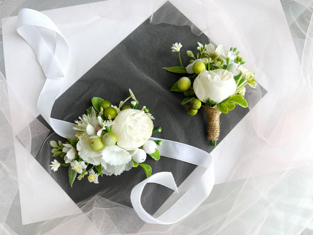 Green & White Rose Boutonniere: Groom Wedding Accessories