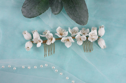 Vintage White Flower Bridal Comb, Crystal Wedding Hair Accessory