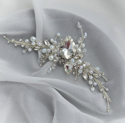 a close up of a piece of cloth with a brooch