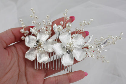 Pearl Flower Wedding Hair Comb, Silver Bridal Hair Piece, 6 Inch