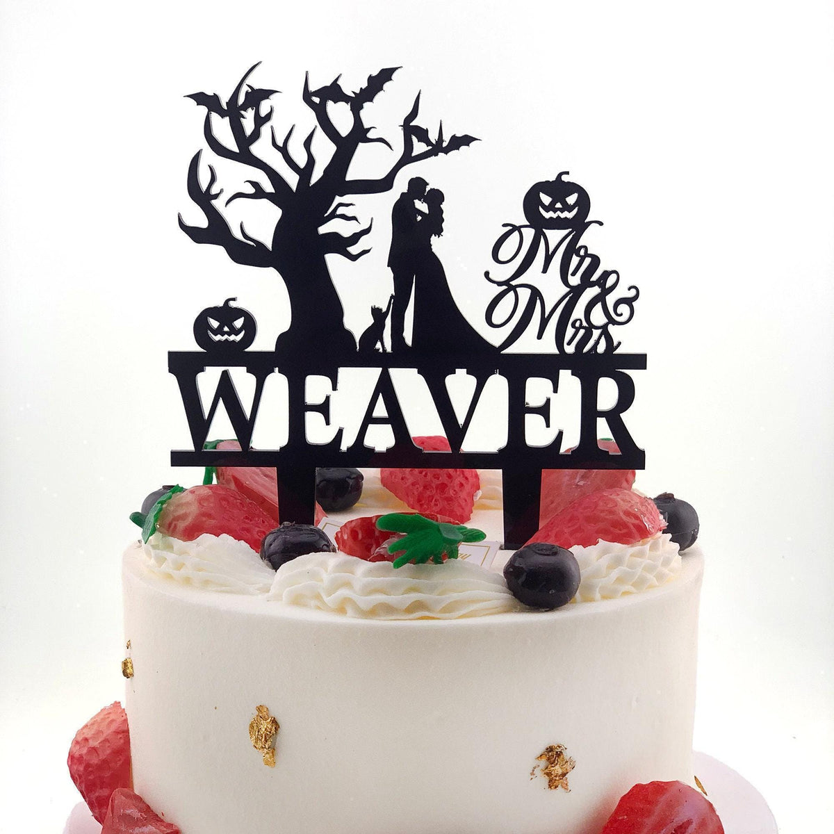 Halloween Wedding Cake Topper: Gothic Pumpkin & Bat Decor