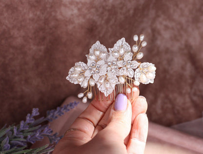 White Flower Pearl Wedding Hair Comb, Gold Bridal Hair Piece, 6 Inch