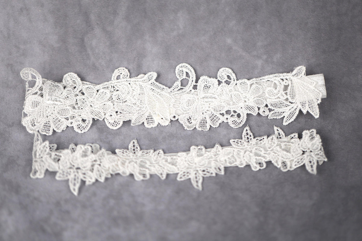 White lace wedding garter, lace toss bridal garter, wedding accessories, sexy lingerie, floral keepsake garter