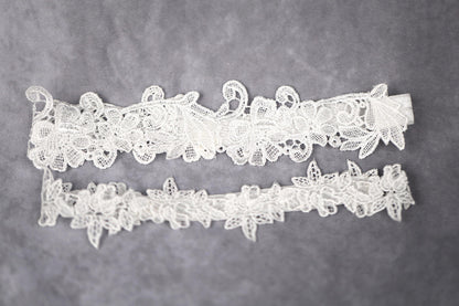 White lace wedding garter, lace toss bridal garter, wedding accessories, sexy lingerie, floral keepsake garter