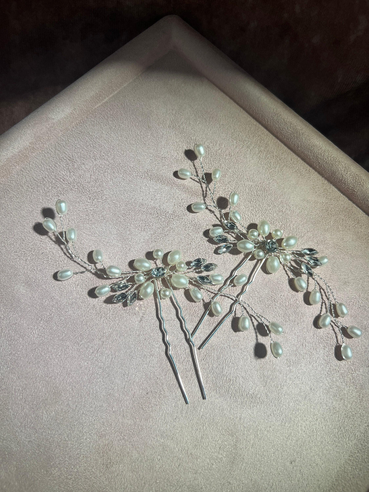 Pearl Bridal Hair Pins Set of 2, Crystal Wedding Hair Pieces for Bride