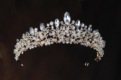 a tiara with a lot of diamonds on it