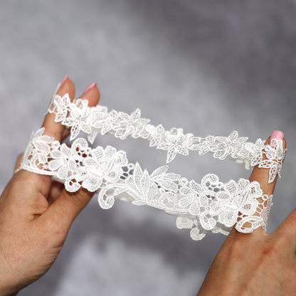 White lace wedding garter, lace toss bridal garter, wedding accessories, sexy lingerie, floral keepsake garter