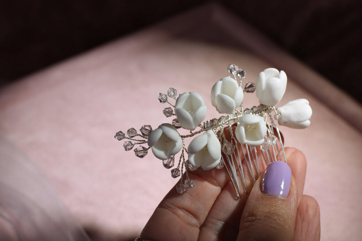 White Flower Bridal Hair Comb, Crystal Silver Wedding Hairpiece, 6 Inch