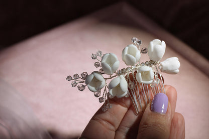 White Flower Bridal Hair Comb, Crystal Silver Wedding Hairpiece, 6 Inch