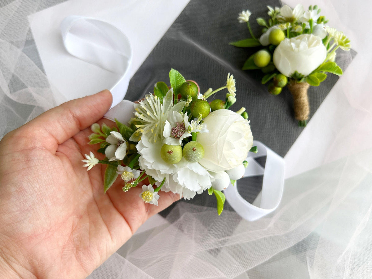 Green & White Rose Boutonniere: Groom Wedding Accessories