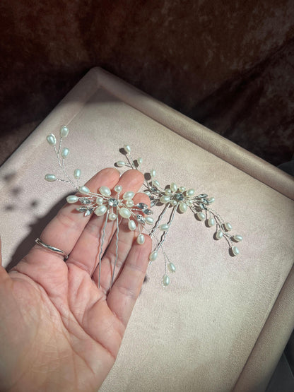 Pearl Bridal Hair Pins Set of 2, Crystal Wedding Hair Pieces for Bride