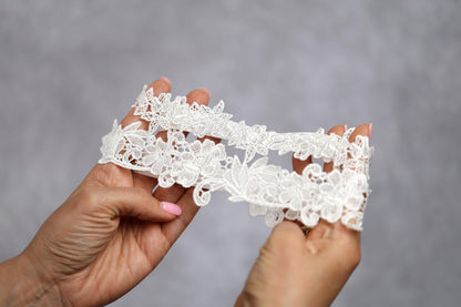 White lace wedding garter, lace toss bridal garter, wedding accessories, sexy lingerie, floral keepsake garter