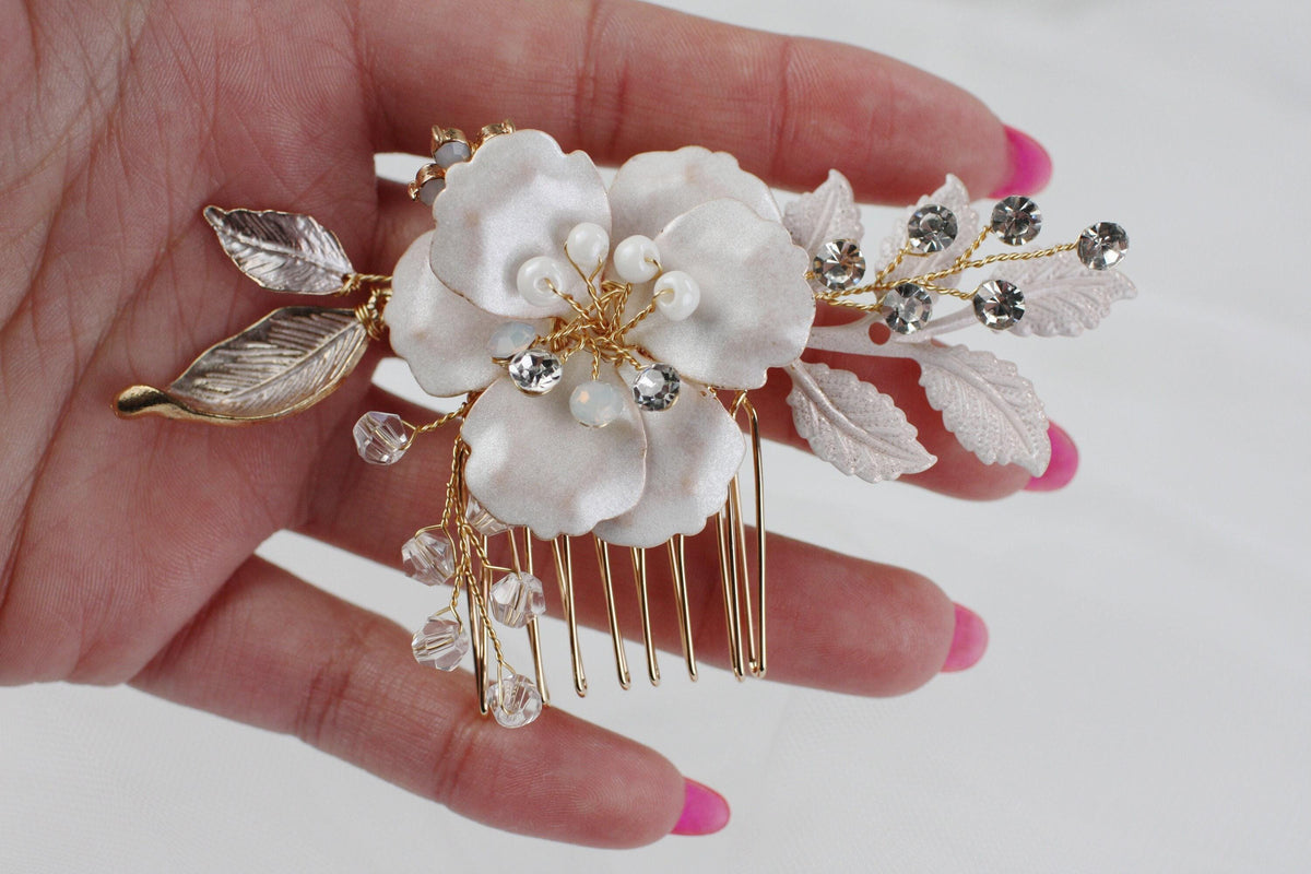 Baroque Flower Bridal Comb, Freshwater Pearl Wedding Hair Piece, 6 Inch