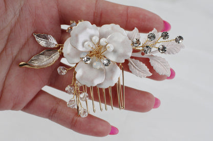 Baroque Flower Bridal Comb, Freshwater Pearl Wedding Hair Piece, 6 Inch