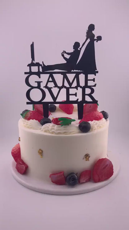 Game Over Wedding Cake Topper: Gamer Bride & Groom Decoration