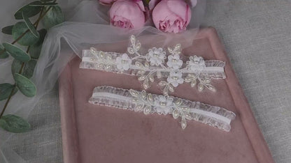 White tulle wedding garter, lace toss bridal garter, floral garters for bride with pearls, sexy accessory