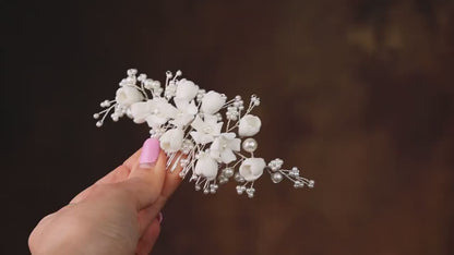 White Flower Bridal Hair Comb, Pearl Wedding Hairpiece