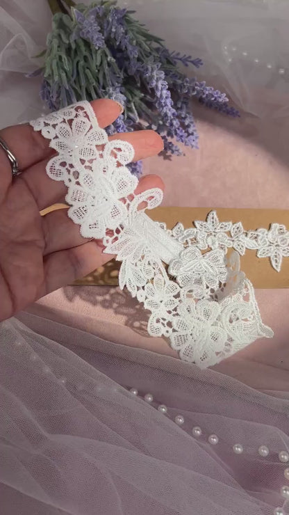 White lace wedding garter, lace toss bridal garter, wedding accessories, sexy lingerie, floral keepsake garter