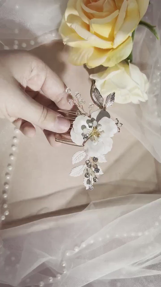 Baroque Flower Bridal Comb, Freshwater Pearl Wedding Hair Piece, 6 Inch