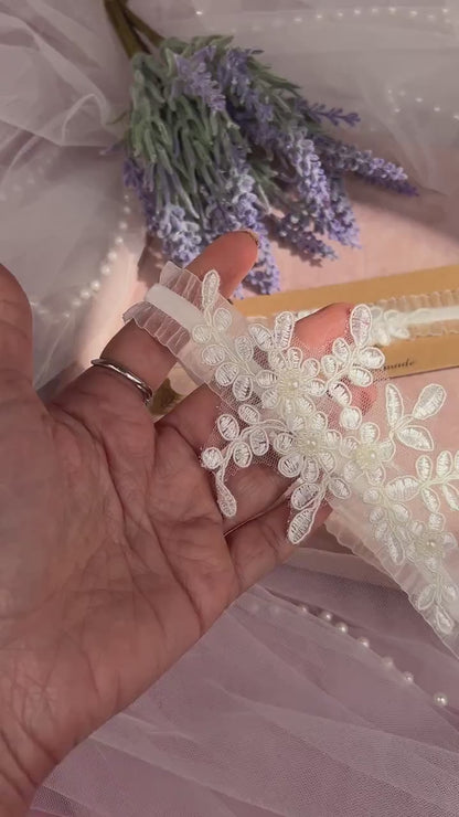 White tulle wedding garter, lace bridal accessories, white floral lace garter, bride lingerie, toss keepsake garter